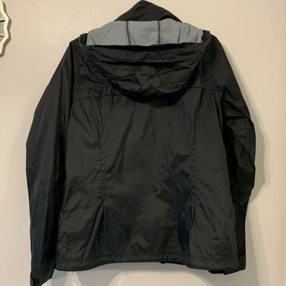 Hooded compact Windbreaker - Picture 4 of 5